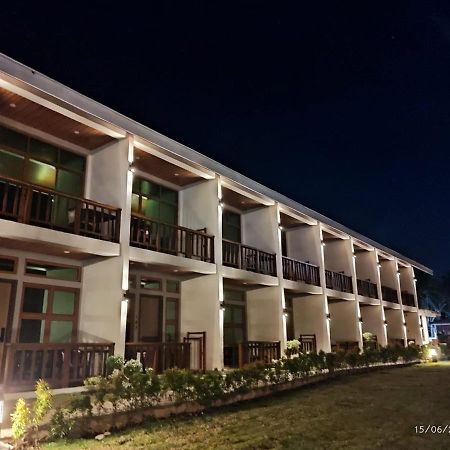 Bugnaw Si-E Beach Resort بوهول المظهر الخارجي الصورة